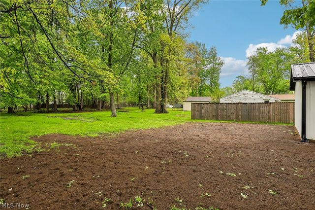 38849 Adkins Road, Willoughby, OH 44094