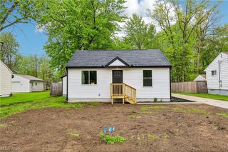 38849 Adkins Road, Willoughby, OH 44094