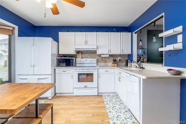 1790 Front Street 26, East Meadow, NY 11554