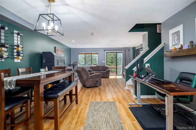 1790 Front Street 26, East Meadow, NY 11554