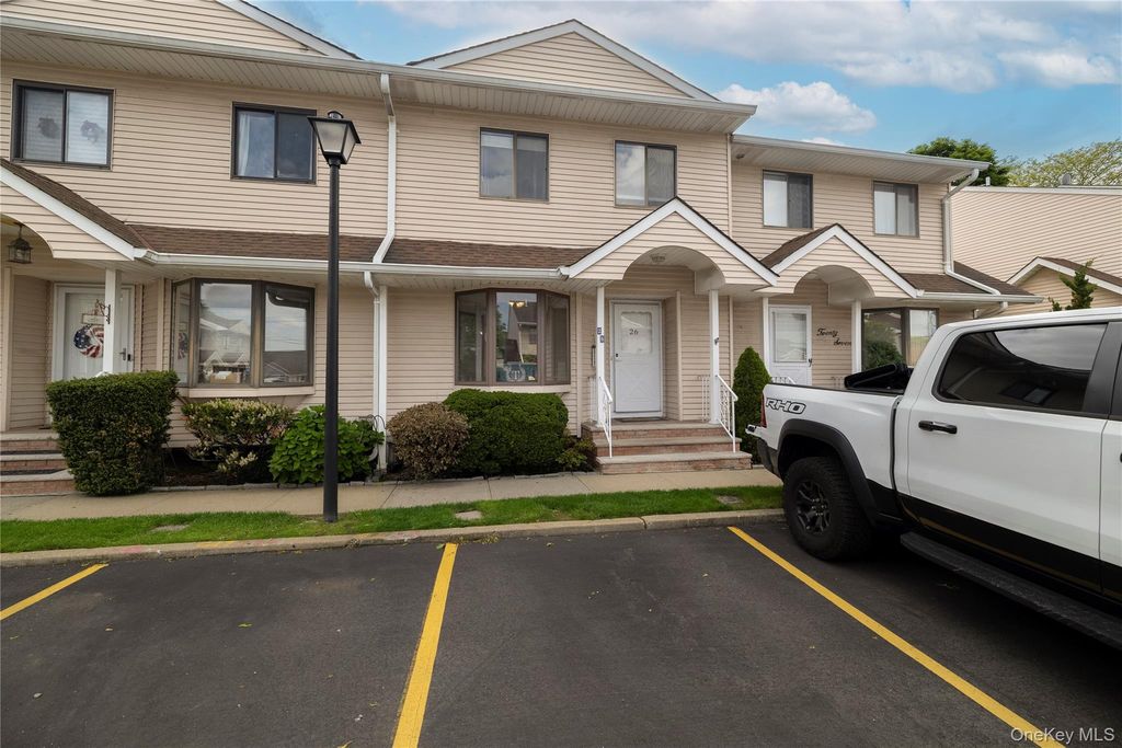 1790 Front Street 26, East Meadow, NY 11554