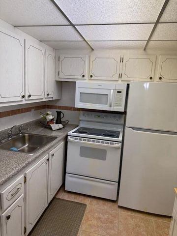 2009 Cambridge A, Deerfield Beach, FL 33442