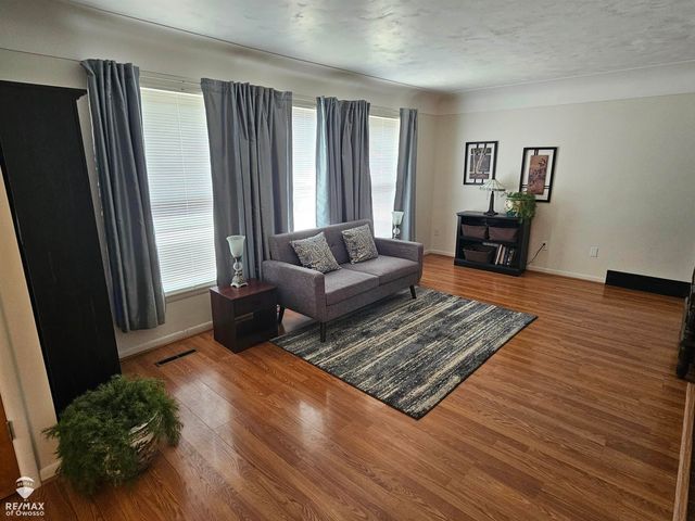 519 Moore Street, Owosso, MI 48867