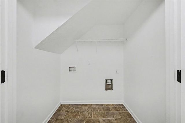 914 Patricia Court, Hoschton, GA 30548