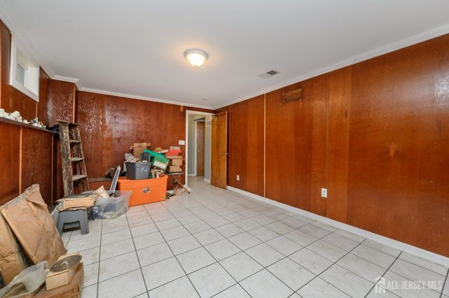 197 W 26th Street W, Bayonne, NJ 07002