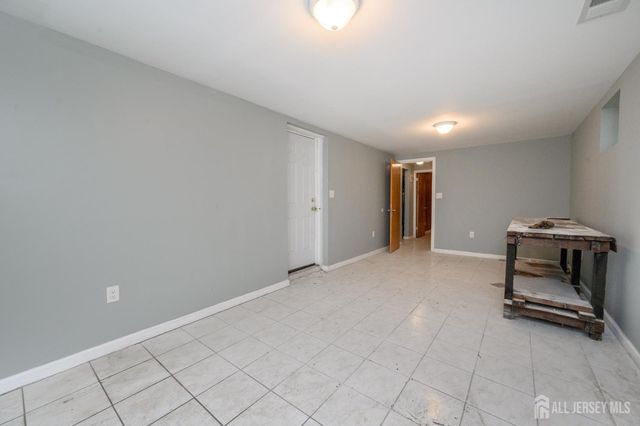 197 W 26th Street W, Bayonne, NJ 07002