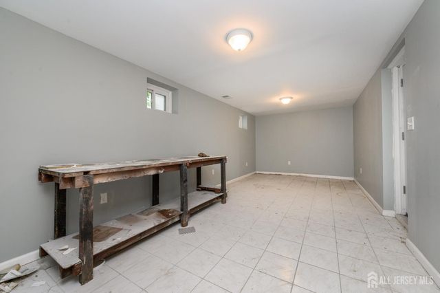 197 W 26th Street W, Bayonne, NJ 07002