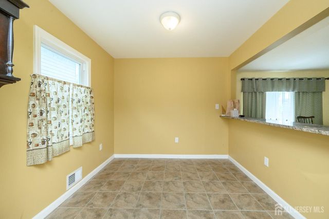 197 W 26th Street W, Bayonne, NJ 07002