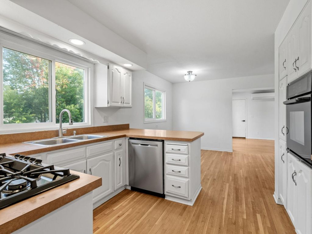 2600 River Hills Drive, Burnsville, MN 55337 — photo 5