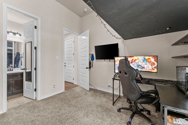 12211 Cowgirl, San Antonio, TX 78254