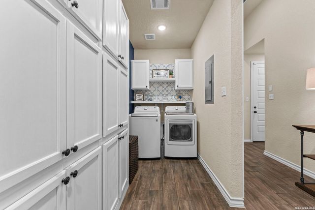 12211 Cowgirl, San Antonio, TX 78254