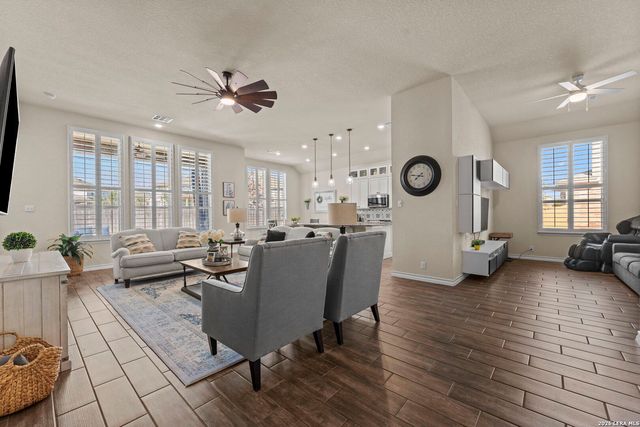 12211 Cowgirl, San Antonio, TX 78254