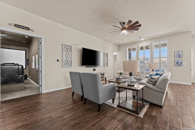 12211 Cowgirl, San Antonio, TX 78254