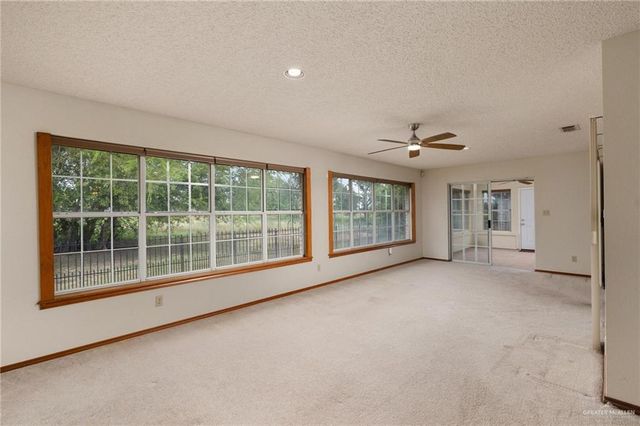 1818 Meadow View Drive, Mission, TX 78572