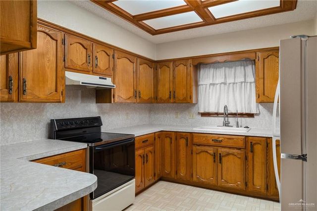 1818 Meadow View Drive, Mission, TX 78572