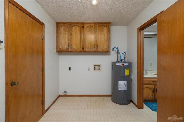 1818 Meadow View Drive, Mission, TX 78572