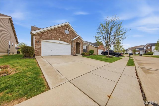 146 Boardwalk Gardens Drive, O'fallon, MO 63368