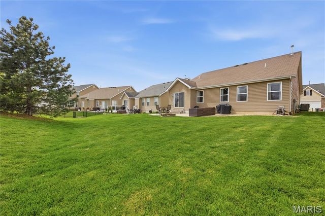 146 Boardwalk Gardens Drive, O'fallon, MO 63368