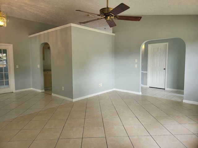 349 SE Fallon Drive, Port St. Lucie, Port St Lucie, FL 34983