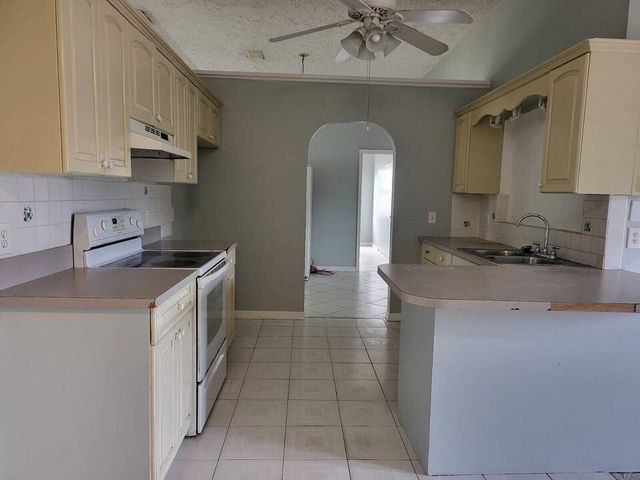 349 SE Fallon Drive, Port St. Lucie, Port St Lucie, FL 34983