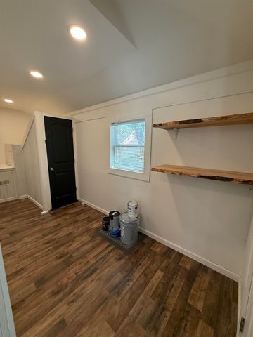 909 W 11th St N, Wichita, KS 67203