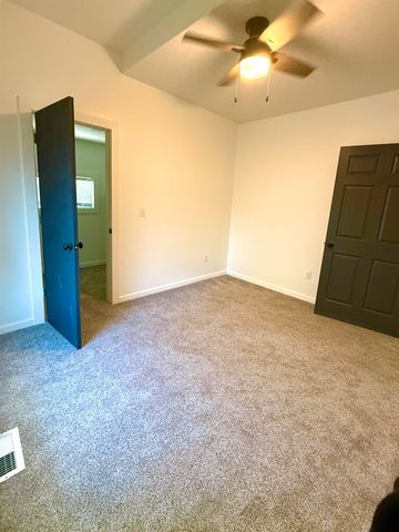 909 W 11th St N, Wichita, KS 67203