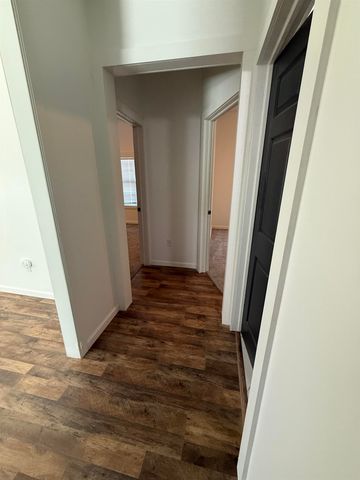 909 W 11th St N, Wichita, KS 67203