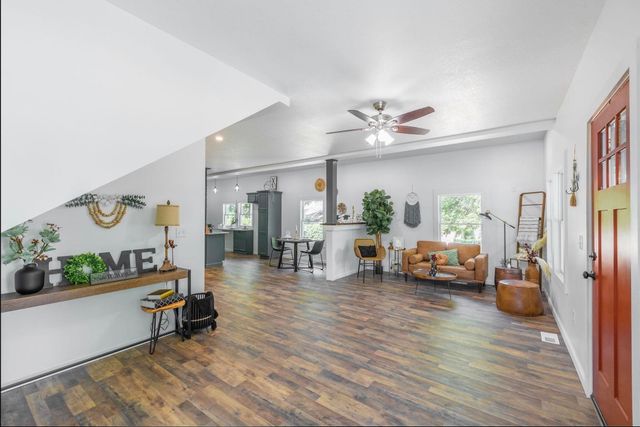 909 W 11th St N, Wichita, KS 67203