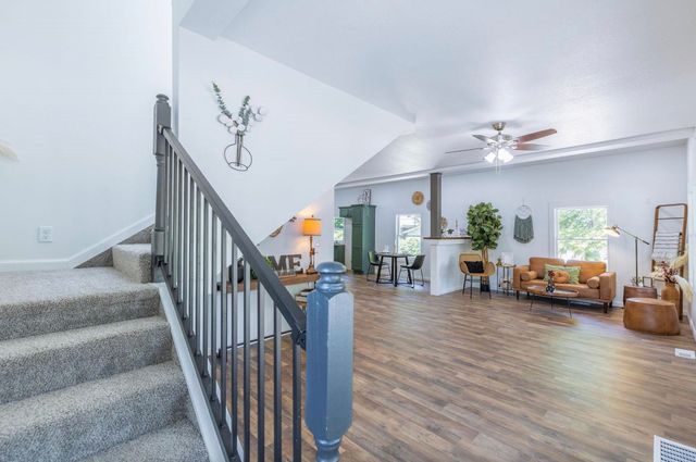 909 W 11th St N, Wichita, KS 67203