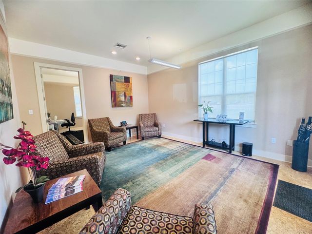 800 Crystal Falls PKWY 1, Leander, TX 78641