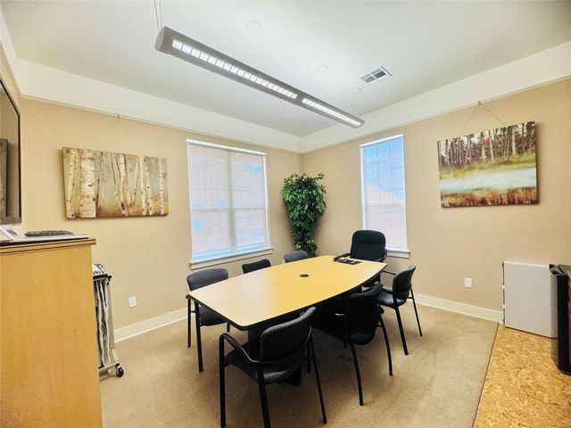 800 Crystal Falls PKWY 1, Leander, TX 78641