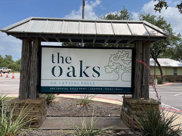 800 Crystal Falls PKWY 1, Leander, TX 78641