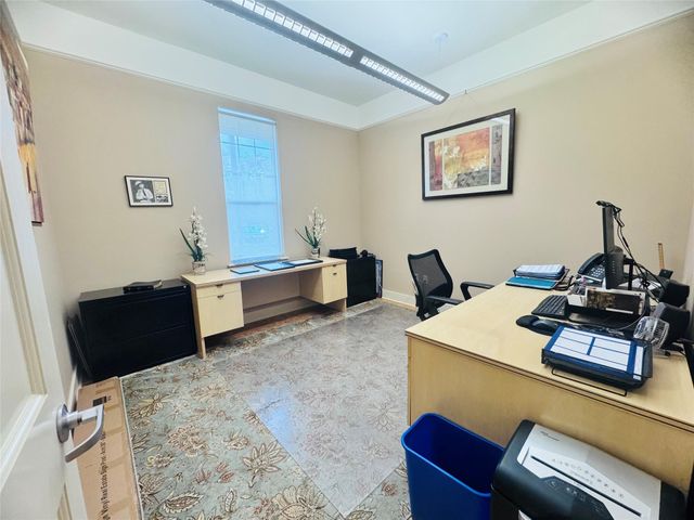 800 Crystal Falls PKWY 1, Leander, TX 78641