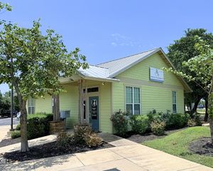 800 Crystal Falls PKWY 1, Leander, TX 78641