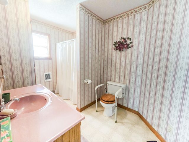 1513 Timber Drive, Cabool, MO 65689