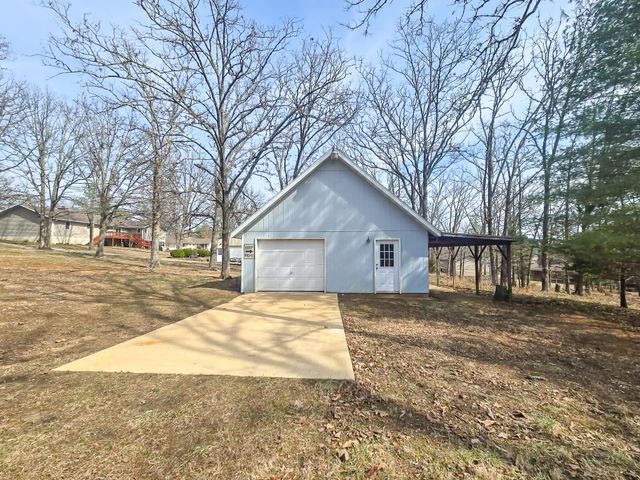 1513 Timber Drive, Cabool, MO 65689