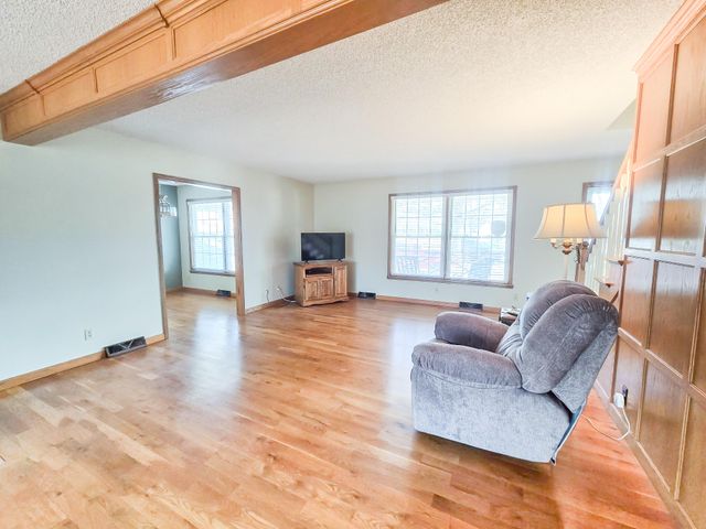 1513 Timber Drive, Cabool, MO 65689