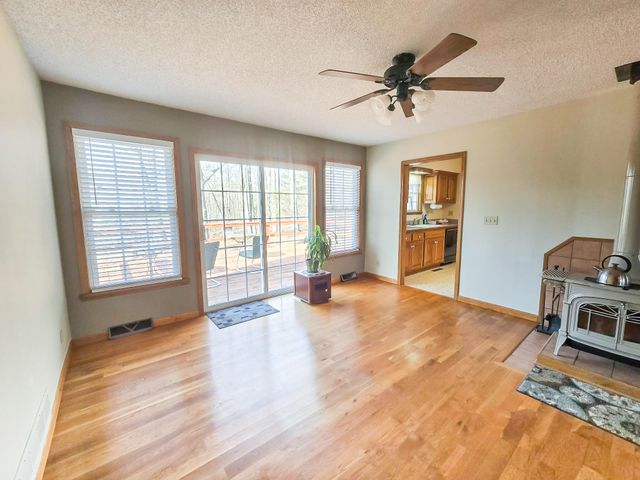 1513 Timber Drive, Cabool, MO 65689