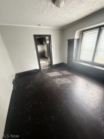 2179 W 106th Street, Cleveland, OH 44102