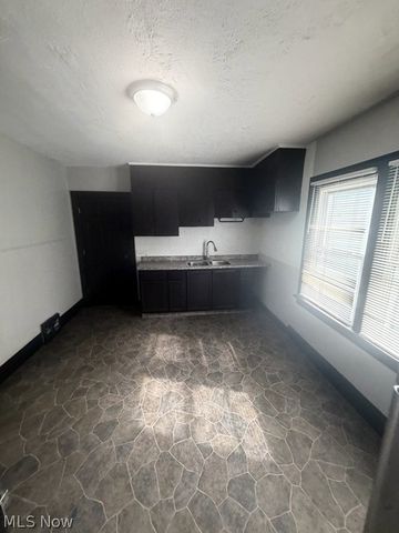 2179 W 106th Street, Cleveland, OH 44102