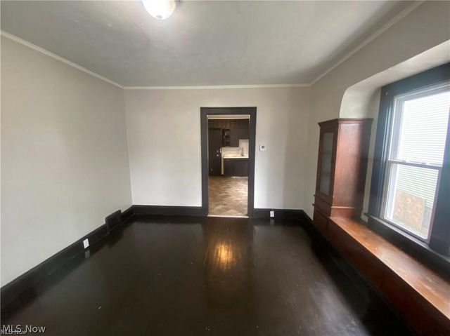 2179 W 106th Street, Cleveland, OH 44102