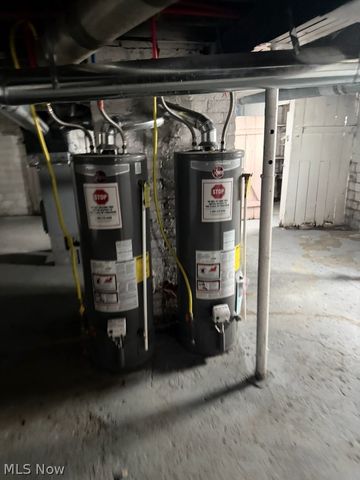 2179 W 106th Street, Cleveland, OH 44102