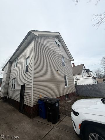 2179 W 106th Street, Cleveland, OH 44102