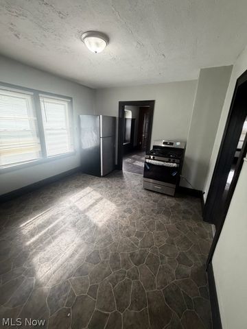 2179 W 106th Street, Cleveland, OH 44102