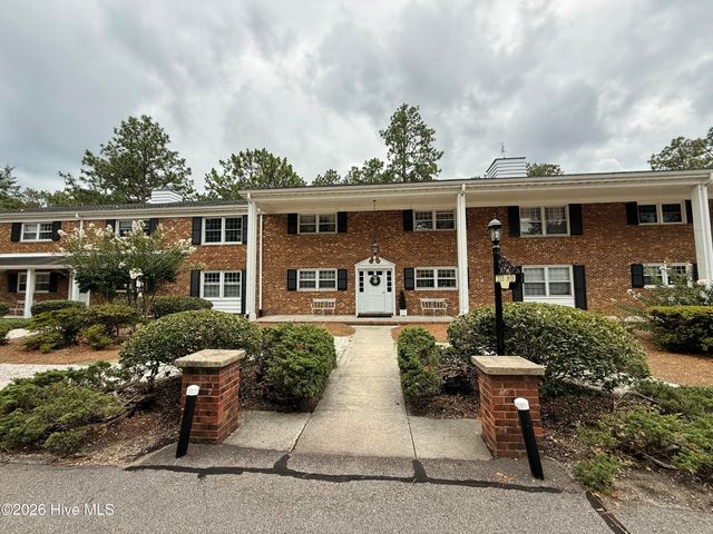 333 Driftwood Circle C, Southern Pines, NC 28387
