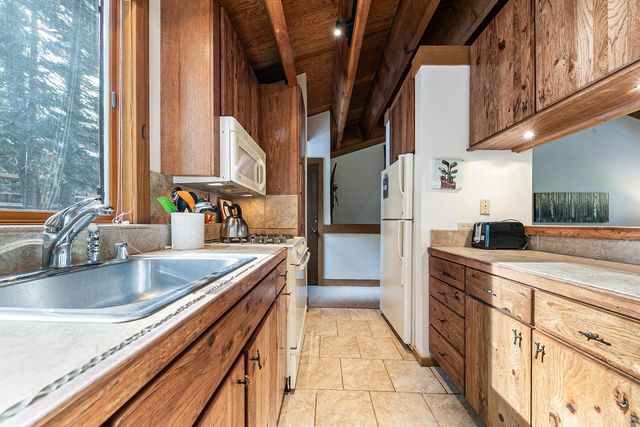 5030 Gold Bend, Truckee, CA 96161