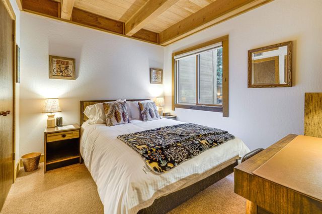 5030 Gold Bend, Truckee, CA 96161