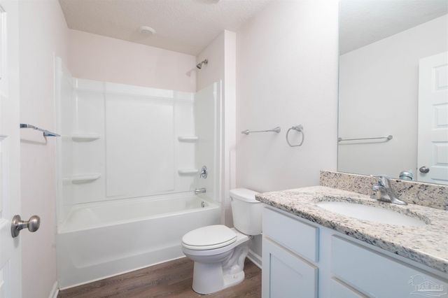 4119 Whitetail Ln, Pensacola, FL 32526