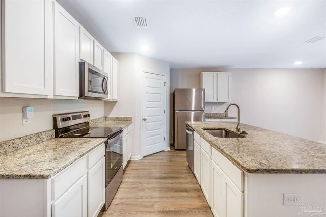 4119 Whitetail Ln, Pensacola, FL 32526