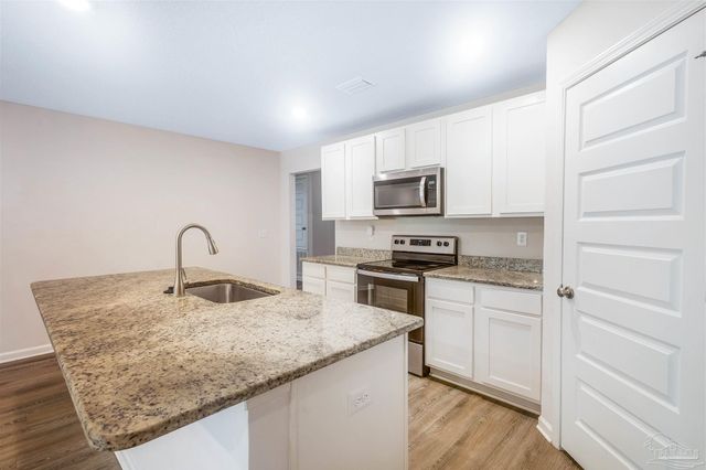 4119 Whitetail Ln, Pensacola, FL 32526